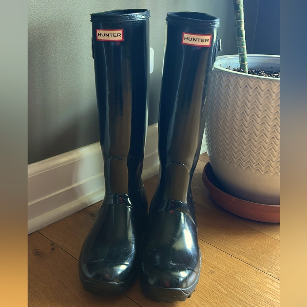 Hunter Black Rain Boots - Vibram Sole!